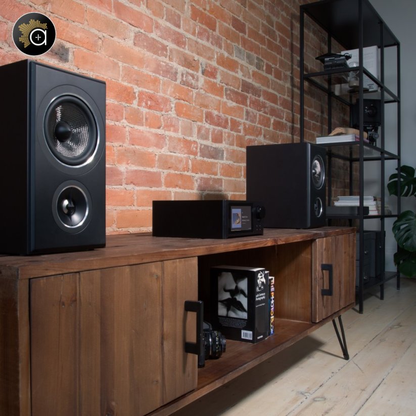 NAD C700 v2 - univerzální zesilovač