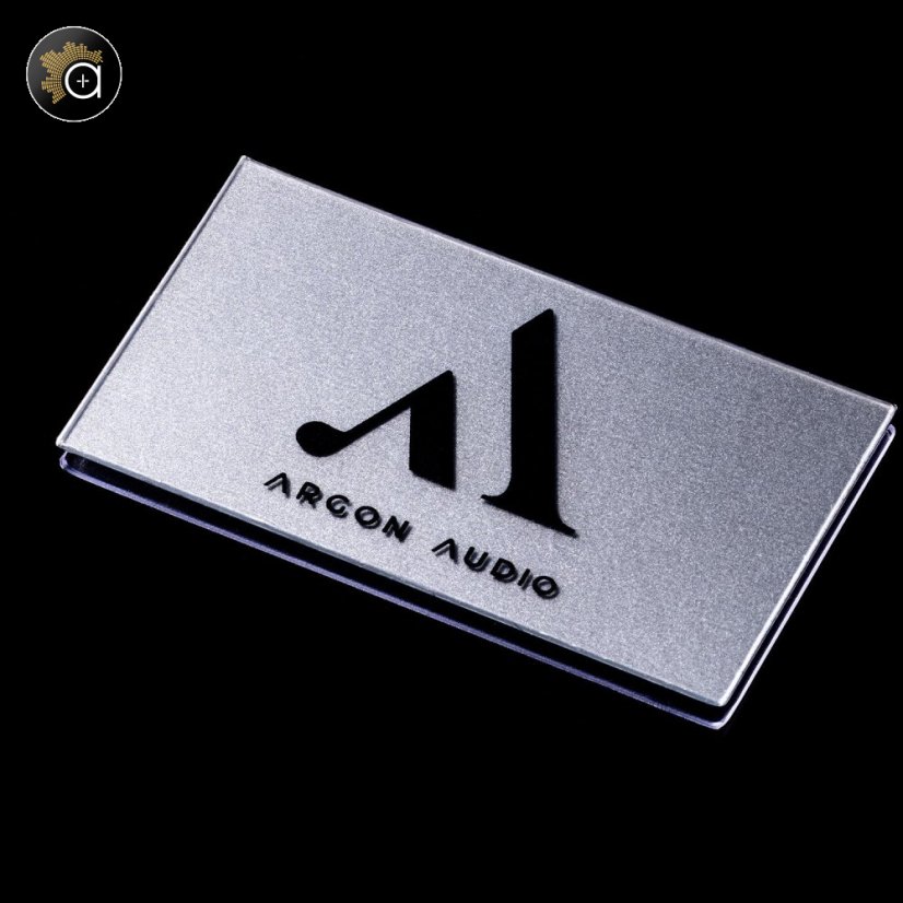 Argon Audio TT - slušný gramofon s předzesilovačem