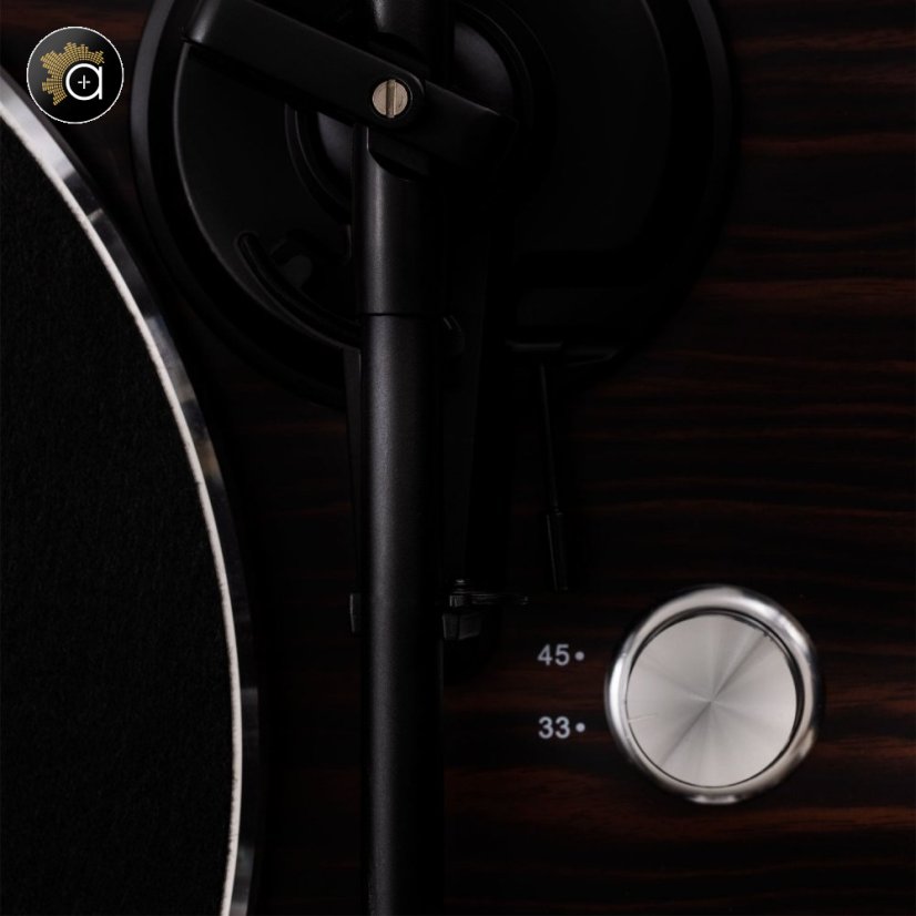 Argon Audio TT - slušný gramofon s předzesilovačem