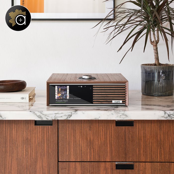Ruark R610 - stylový zesilovač v dřevěném šasi