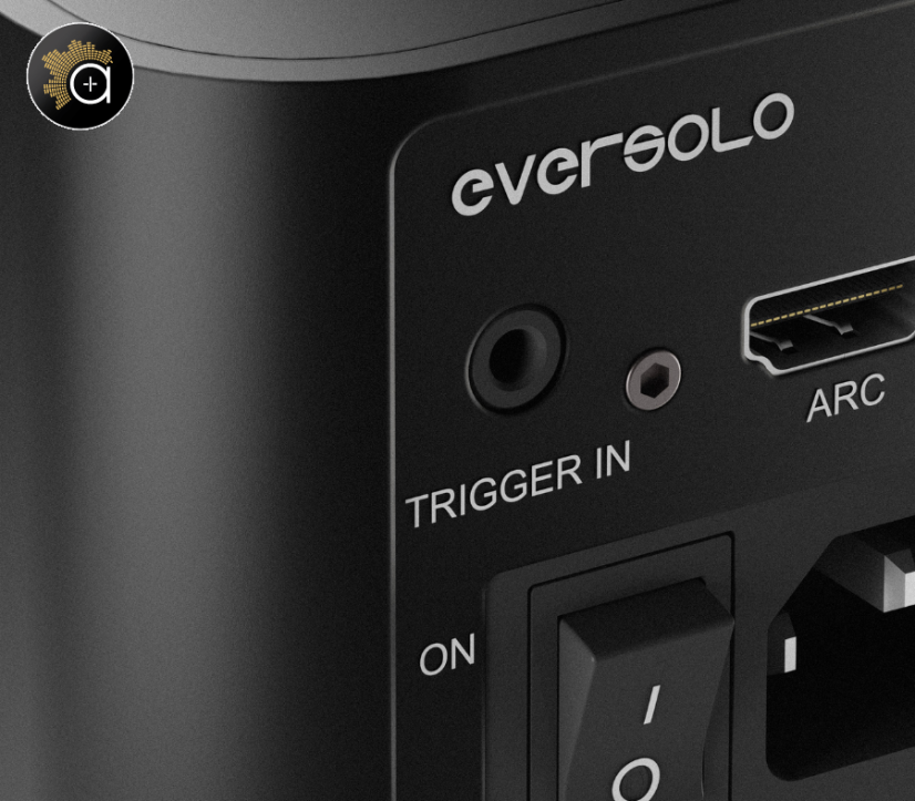 Eversolo Play - zesilovač se streamerem a 5,5" dotykovým displayem