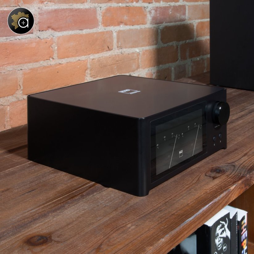 NAD C700 v2 - univerzální zesilovač