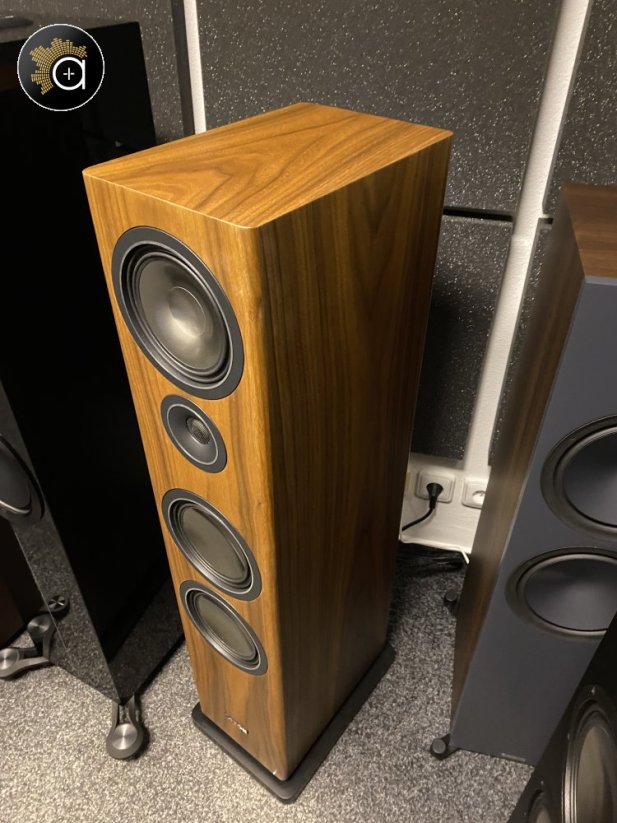 Canton Townus 90 Walnut - demo pár ze studia