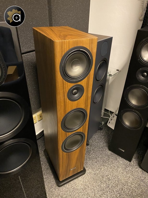 Canton Townus 90 Walnut - demo pár ze studia