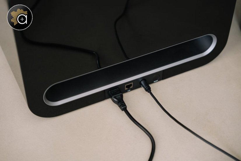 WiiM Sub Pro - aktivní subwoofer s aplikací pro nastavení