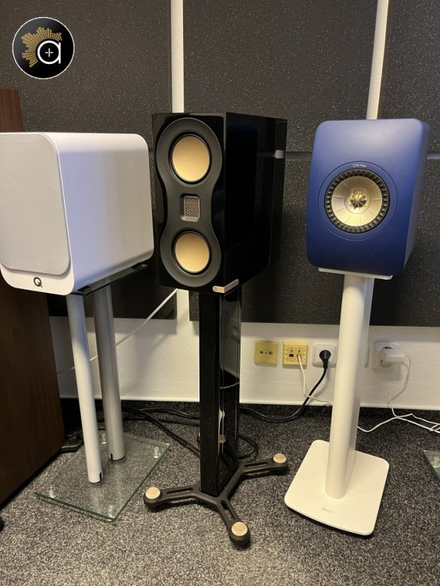 Monitor Audio Studio 89 se stojany - demo pár ze studia
