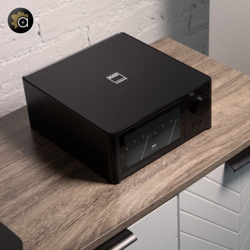 NAD C700 v2 - univerzální zesilovač