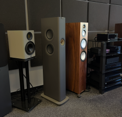 Monitor Audio Silver 300 7G - demo pár ze studia - Walnut