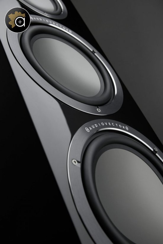 Audiovector QR 7 SE - mohutnost s pěkným detailem