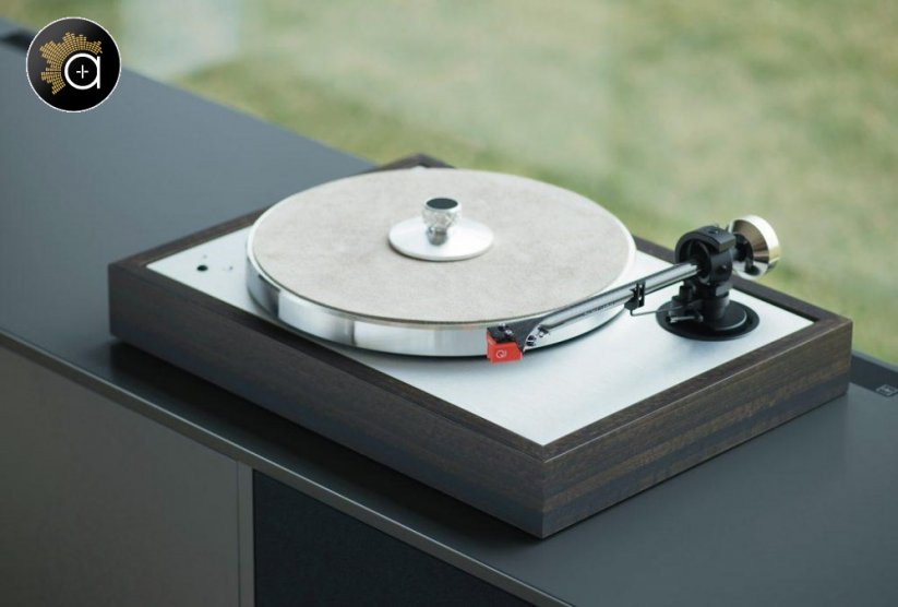 Pro-Ject Leather It