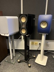 Monitor Audio Studio 89 se stojany - demo pár ze studia