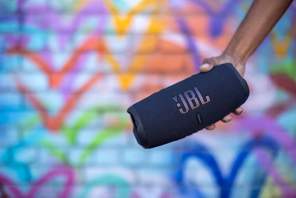 JBL Charge 5 - hlasitější a silnější